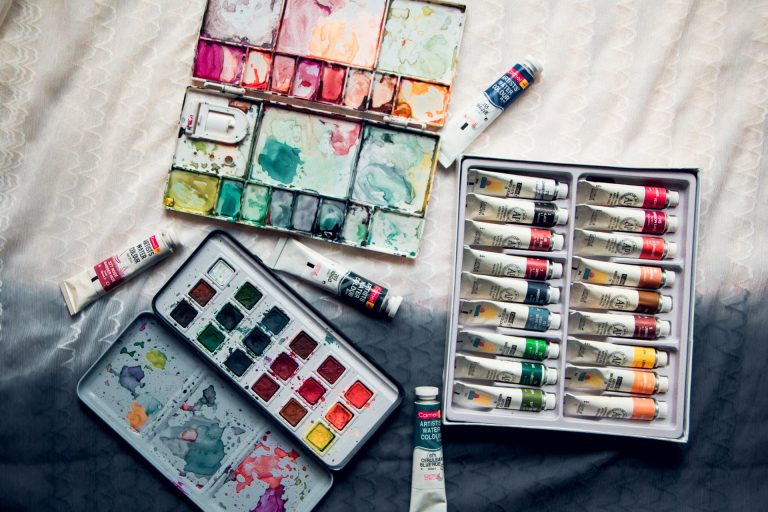 Crafting Magic: The Art of DIY Crafting
